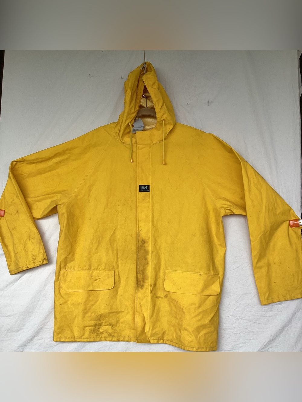 Helly Hansen men’s mandal rain jacket yellow